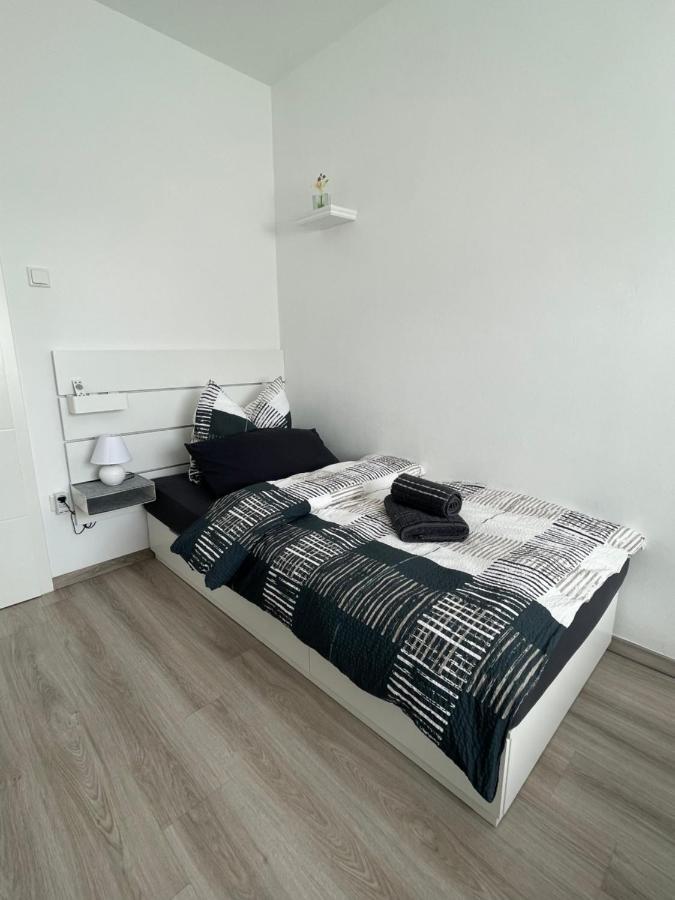 - Ausstattung - Kostenlos Netflix/wifi/parken